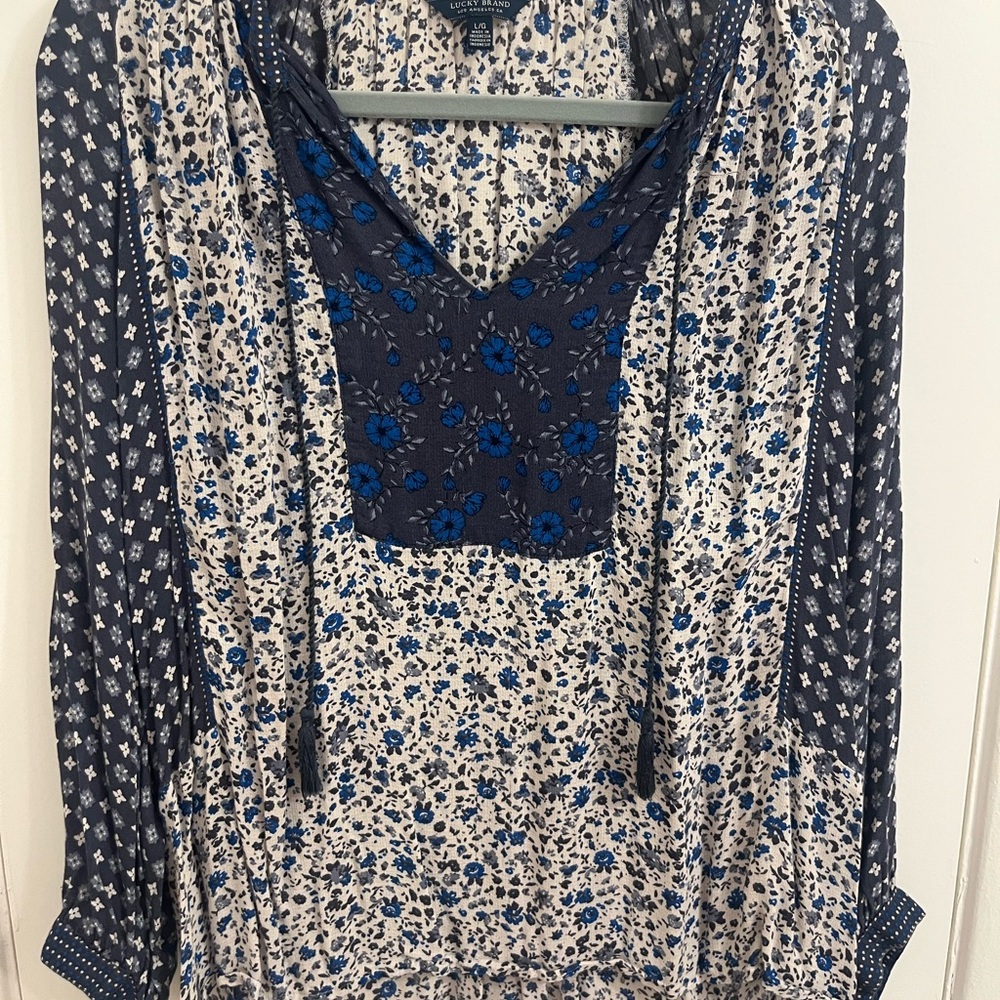 Lucky Brand Navy and Cream Floral Blouse